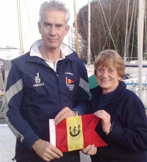 commodore_flag_handover2